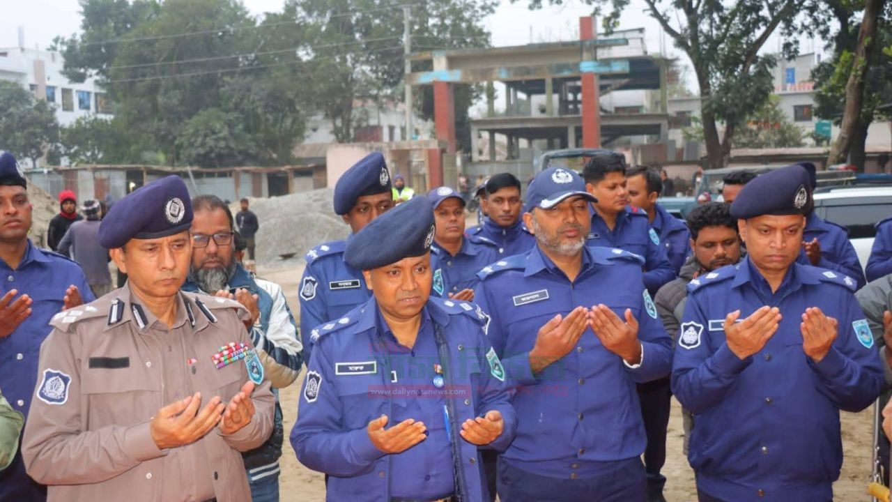 তারাগঞ্জ থানা নতুন চারতলা ভবন নির্মাণ কাজের ভিত্তি প্রস্তর স্থাপন করেন- রংপুর রেঞ্জ ডিআইজ